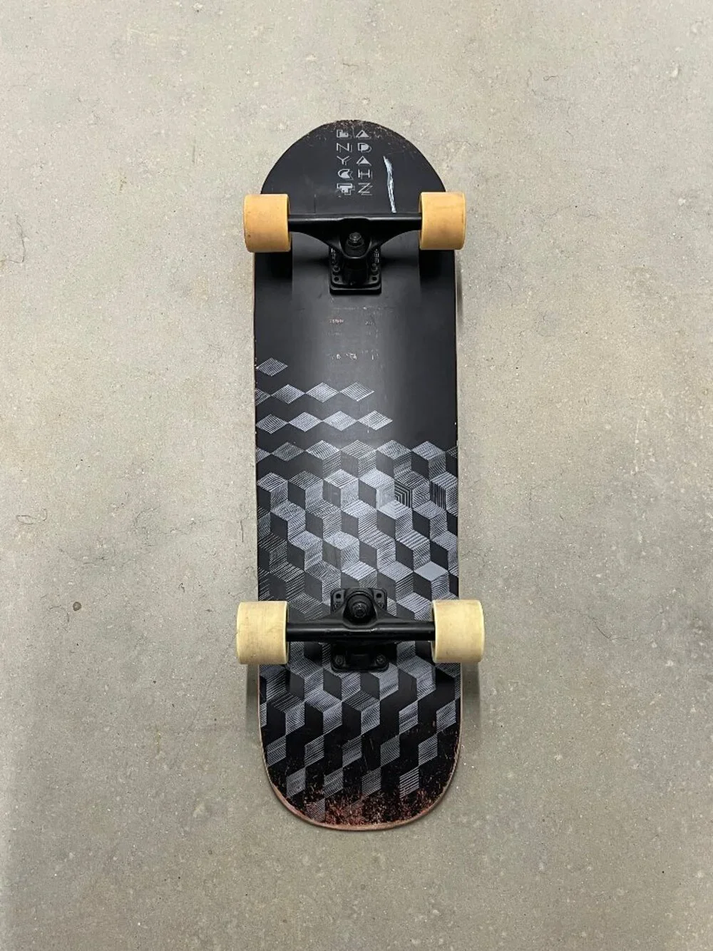 Landyachtz ATV Perfecto Q-Binski skateboard